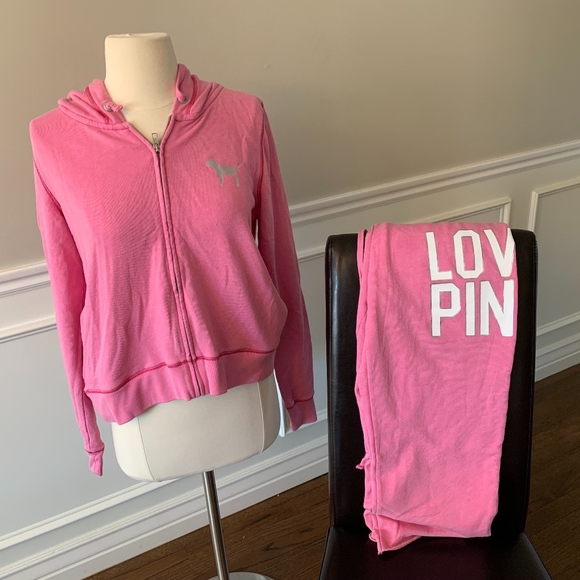 VS PINK Sweatshirt & Cropped Sweatpants (SMALL) - Picture 3 of 3